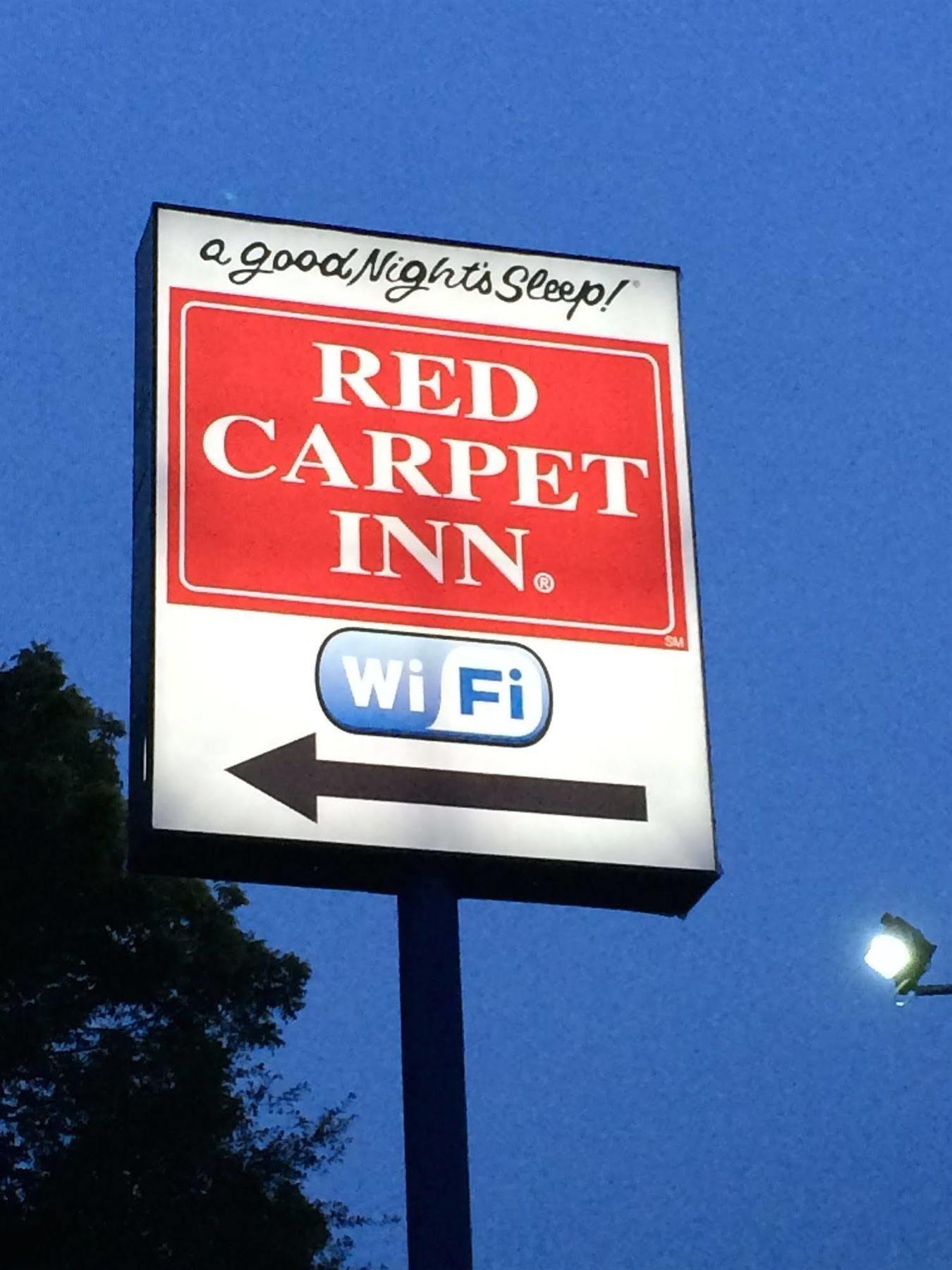 אופליקה Carpet Inn מראה חיצוני תמונה